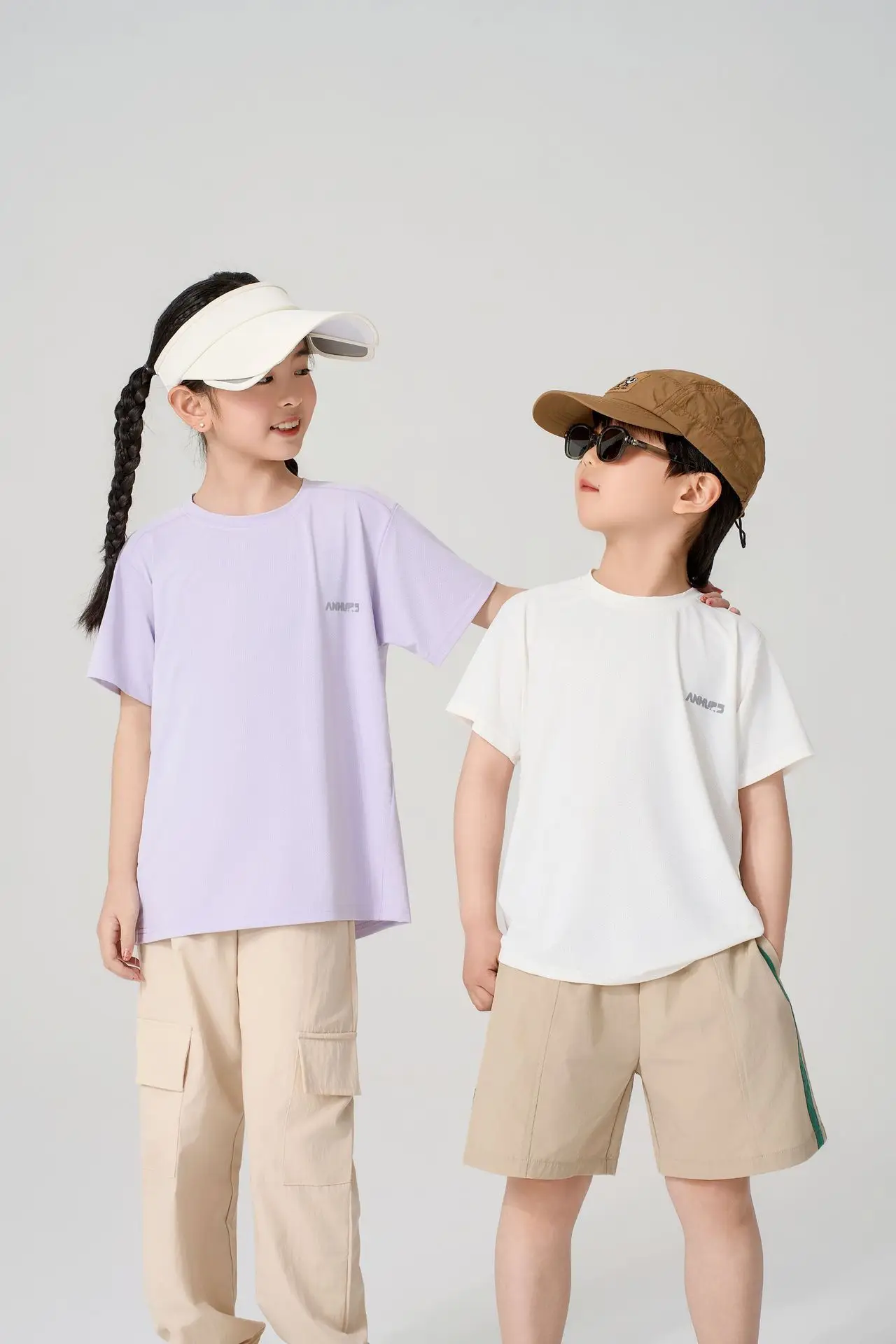 Boys Girls Light Blue T-Shirt Medium Large Summer Casual — feature 20