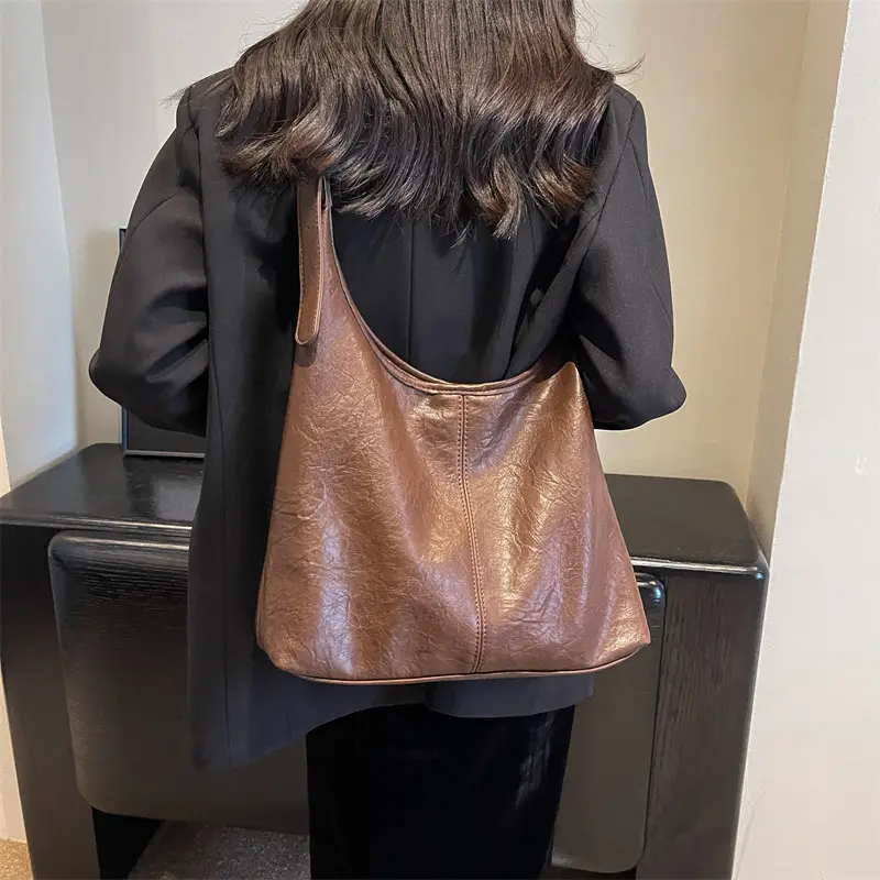 Vintage Brown Leather Shoulder Tote Bag for Women - Image 6