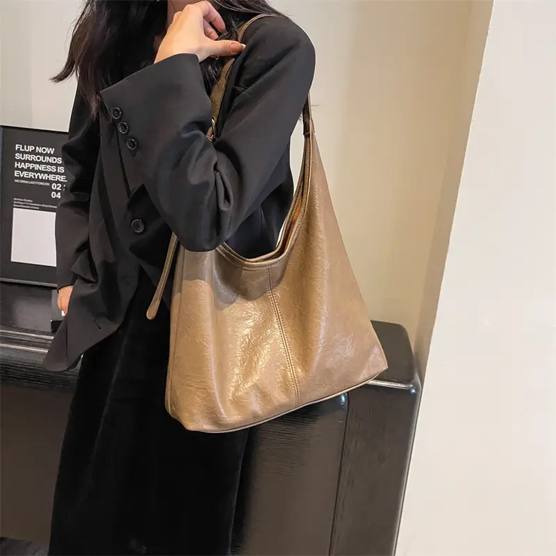 Vintage Brown Leather Shoulder Tote Bag for Women - Image 8