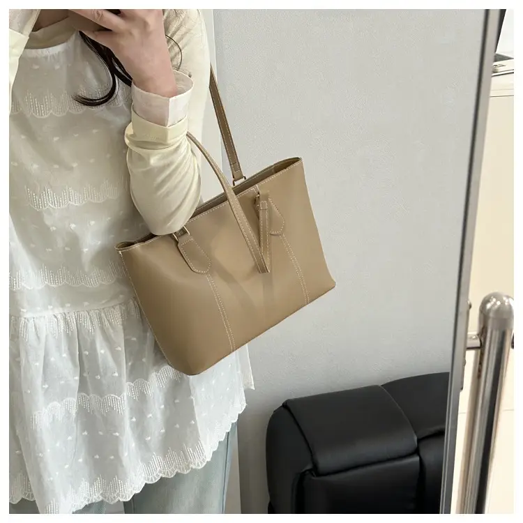 2025 Korean Style Black Leather Tote Bag for Women — feature 11