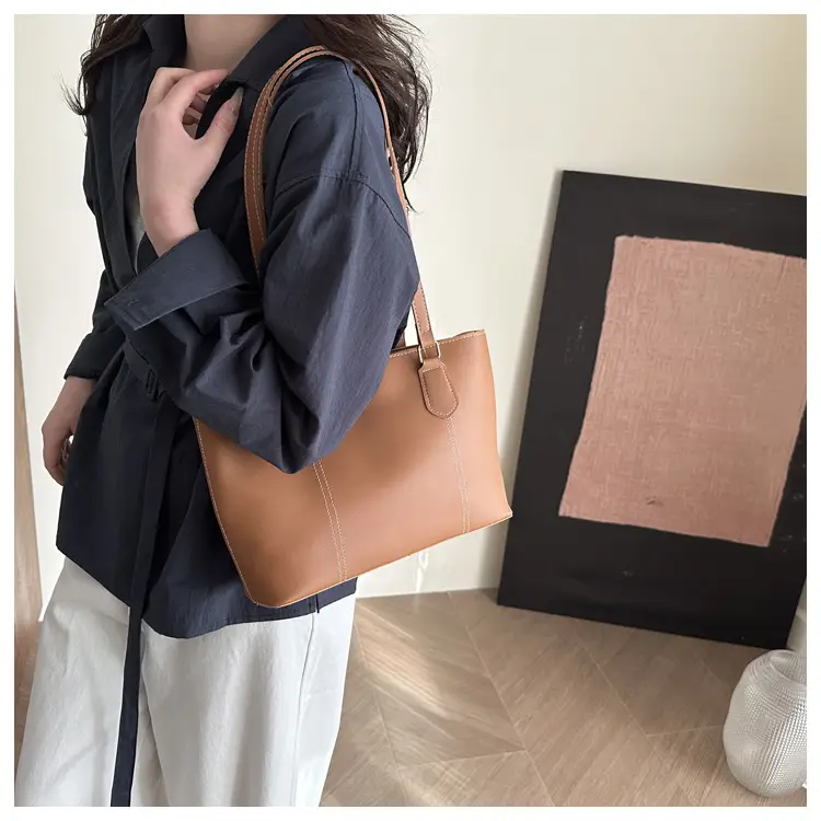 2025 Korean Style Black Leather Tote Bag for Women — feature 17