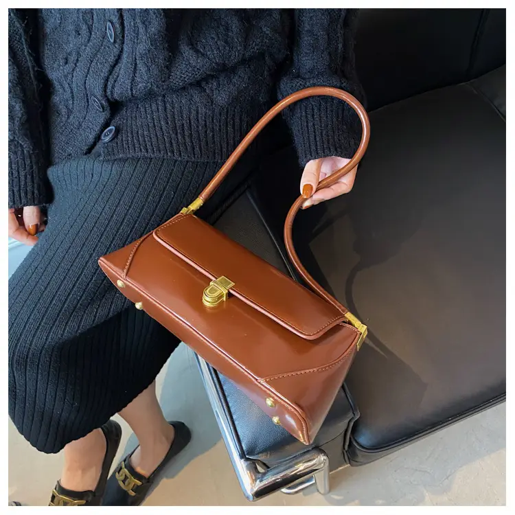 Retro Underarm Lock Bag Women Brown 2025 — feature 21