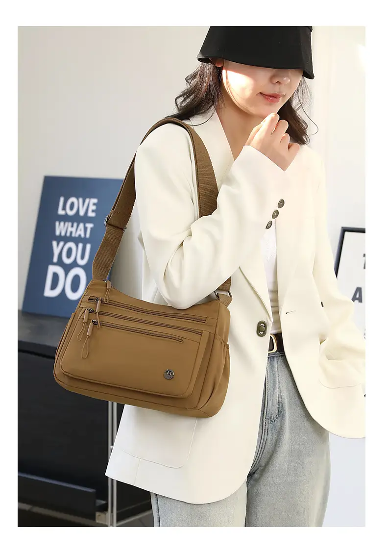 2025 New Green Nylon Crossbody Bag Multi-compartment Storage All-match — feature 23