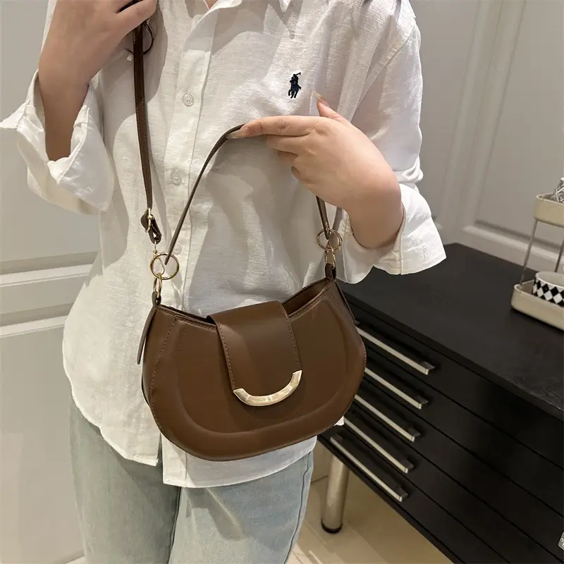 Women's Western Style Shoulder Bag 2025 Summer Solid Color