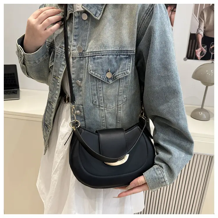 Women's Western Style Shoulder Bag 2025 Summer Solid Color — feature 25