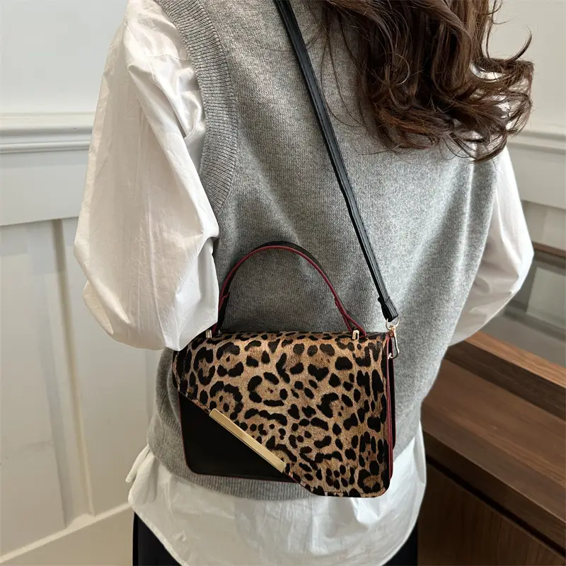 Leopard Print Shoulder Bag Red White 2025 - Image 6