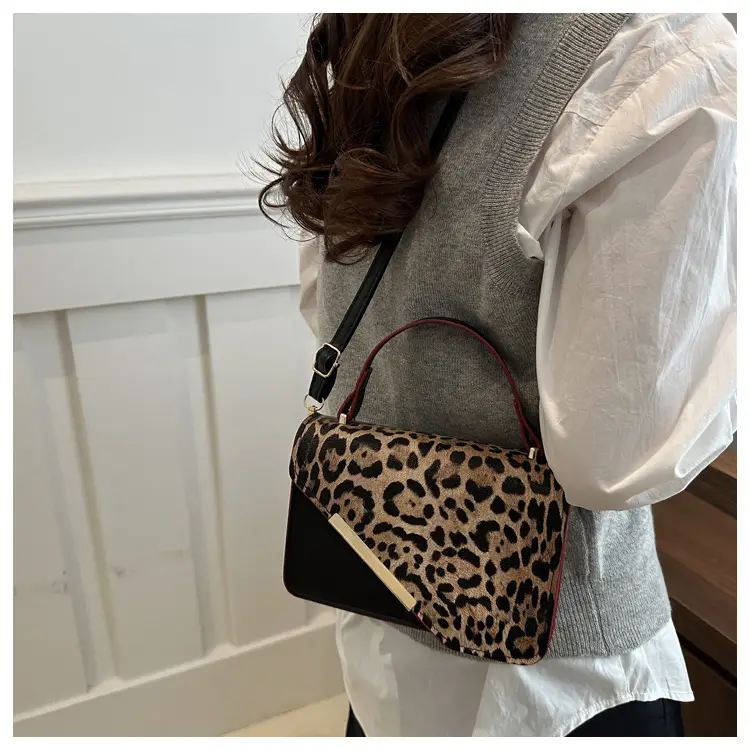 Leopard Print Shoulder Bag Red White 2025 — feature 15