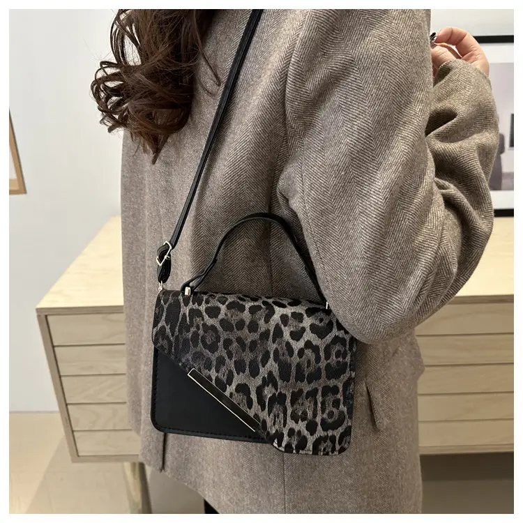 Leopard Print Shoulder Bag Red White 2025 — feature 20