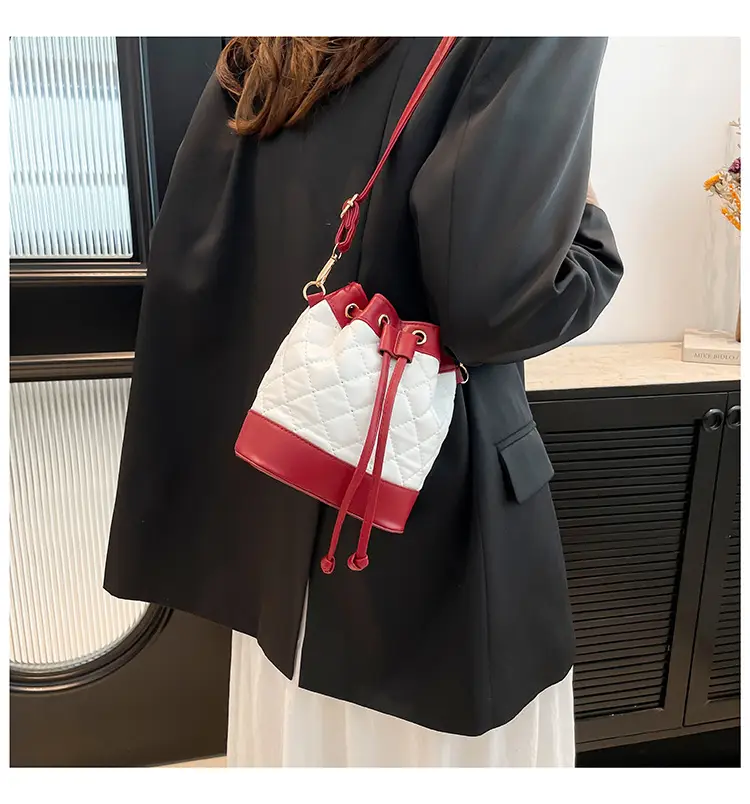 Red White Diamond Embroidery Shoulder Crossbody Bag — feature 13