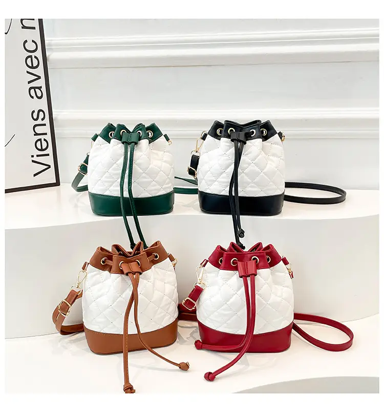 Red White Diamond Embroidery Shoulder Crossbody Bag — feature 20