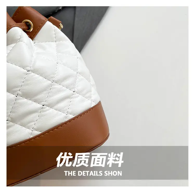Red White Diamond Embroidery Shoulder Crossbody Bag — feature 4
