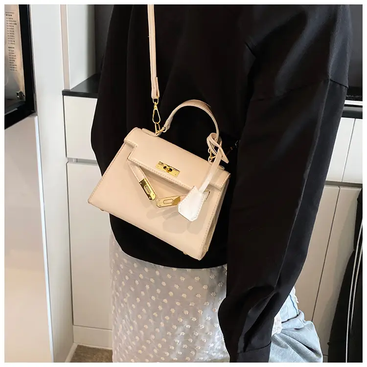 Red Leather Shoulder Bag with Gold Plated Hardware — feature 15