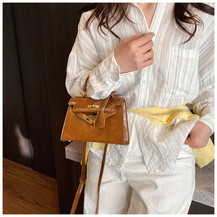 Red Leather Shoulder Bag with Gold Plated Hardware — feature 16