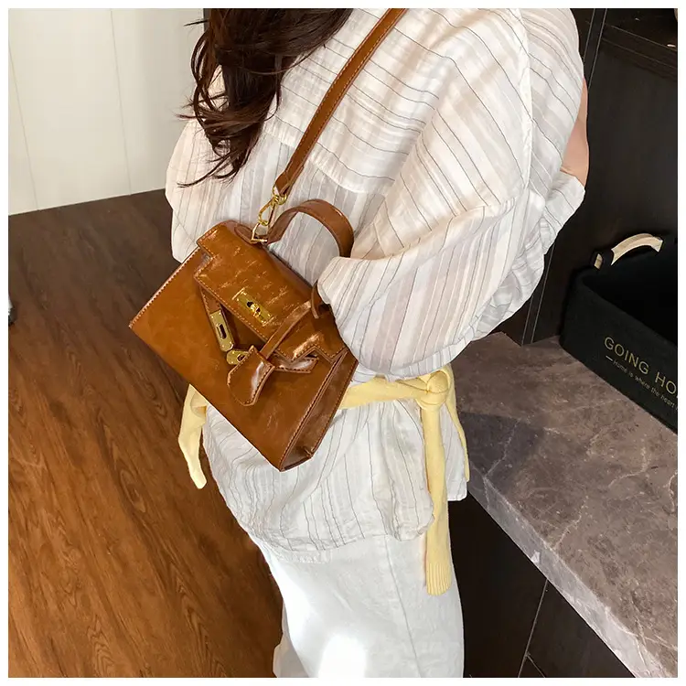 Red Leather Shoulder Bag with Gold Plated Hardware — feature 18