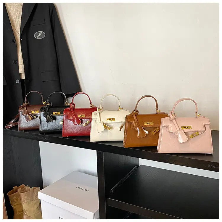 Red Leather Shoulder Bag with Gold Plated Hardware — feature 28