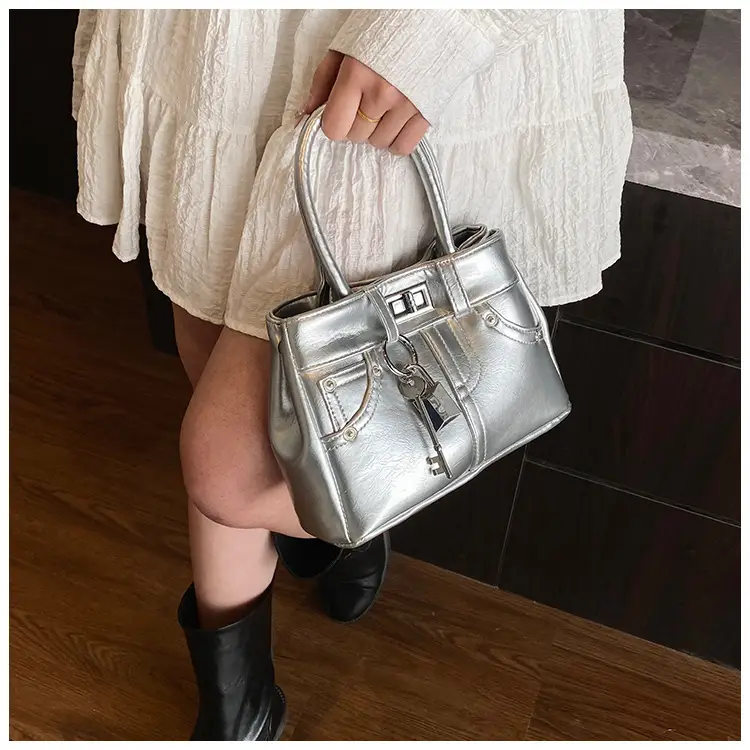 Silver Leather Shoulder Bag for Women 2025 — feature 20