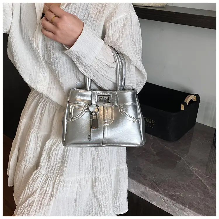 Silver Leather Shoulder Bag for Women 2025 — feature 21