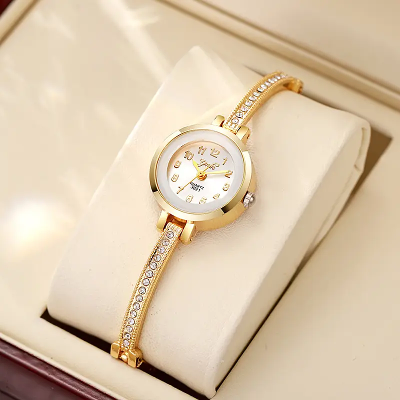 Women's Elegant Quartz Watch with Diamond Bracelet - Image 4