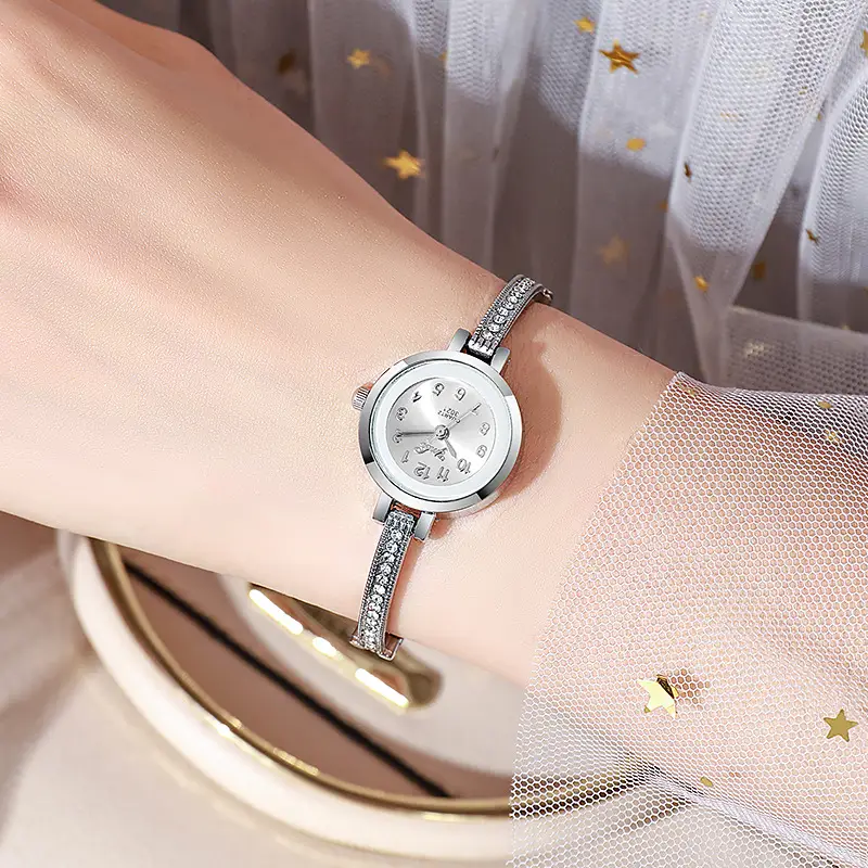 Women's Elegant Quartz Watch with Diamond Bracelet - Image 6