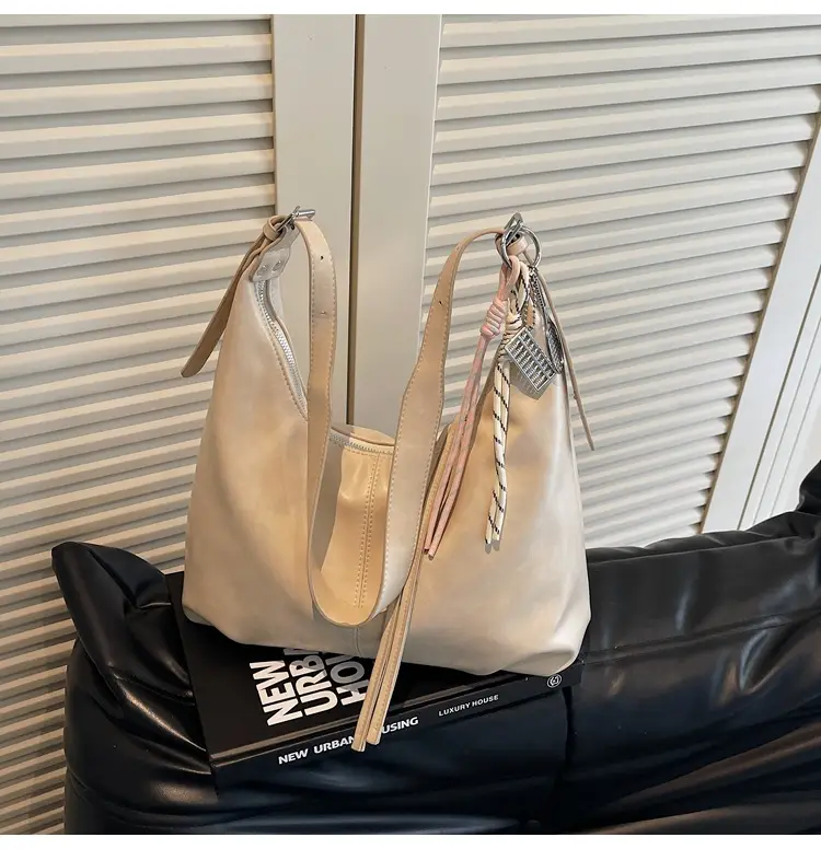 Women's Beige Leather Shoulder Bag with Adjustable Strap — feature 19