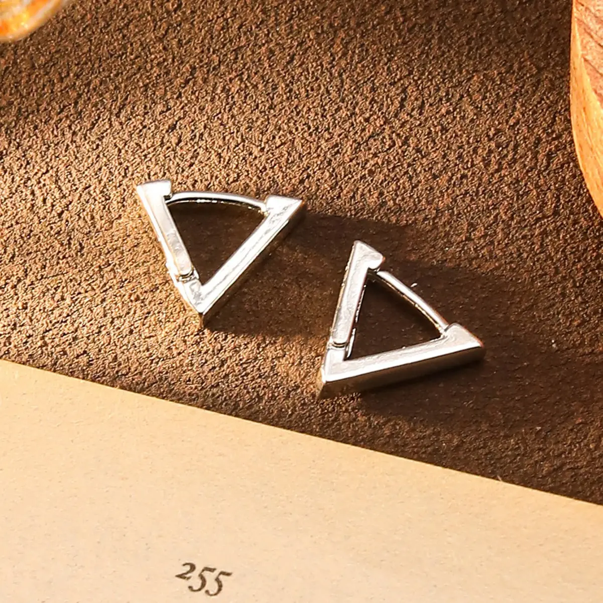 Triangle Ear Buckles Cold Style High-end Women's Fashion - Image 5