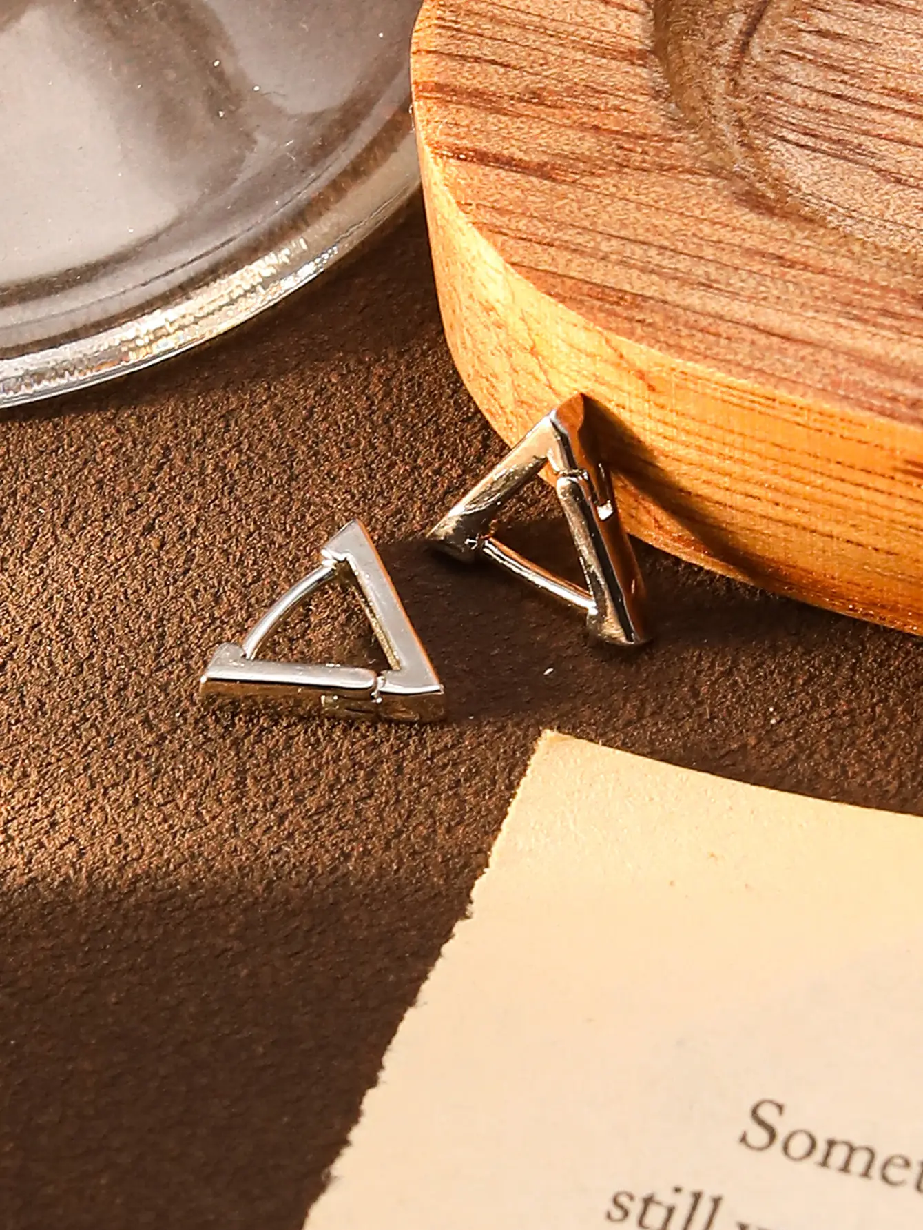 Triangle Ear Buckles Cold Style High-end Women's Fashion — feature 6
