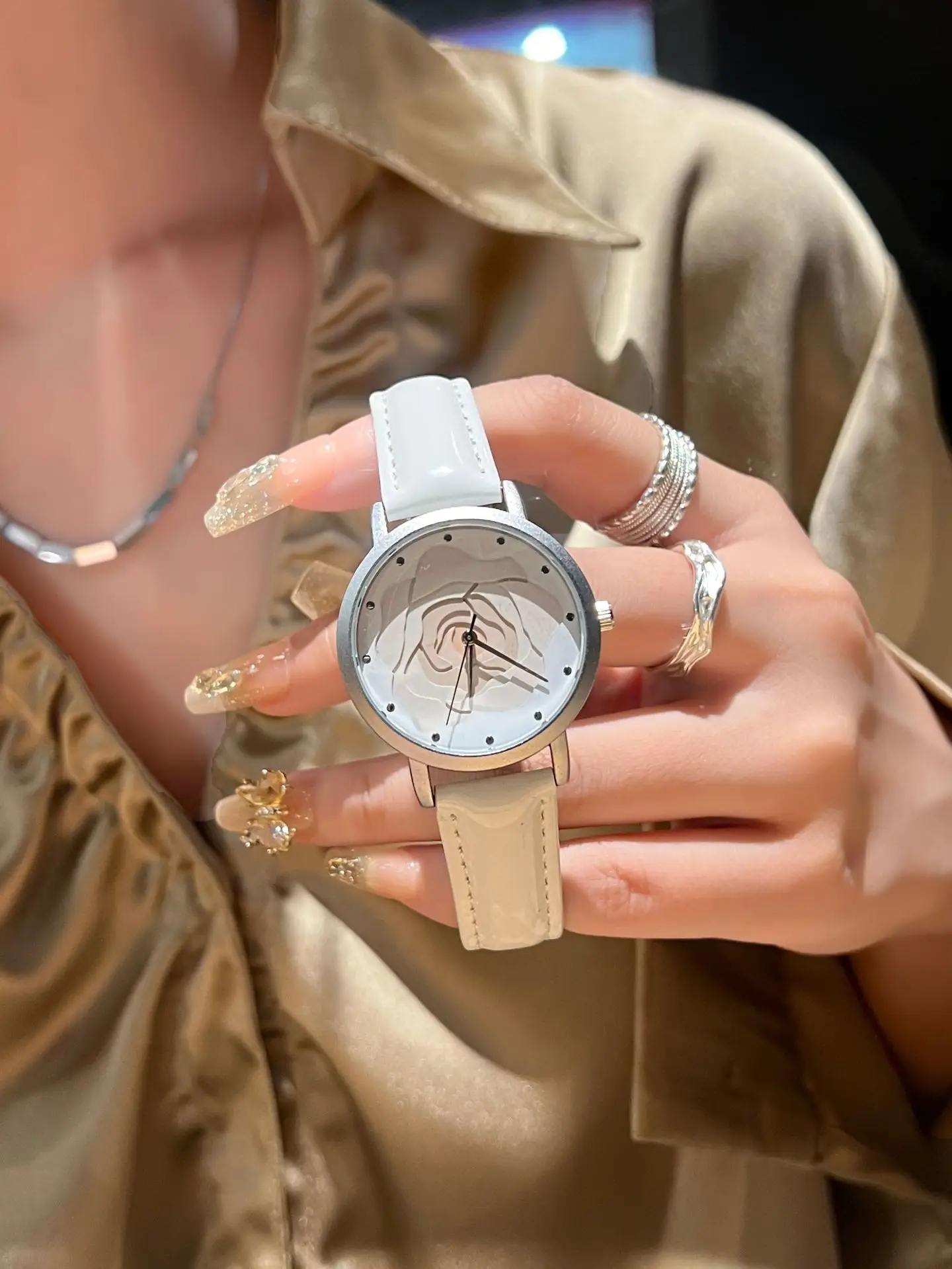 Women's Cross-Country Watch with White Leather Band & Heart Dial - Image 3
