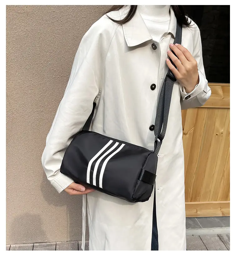Vintage 2025 Joker Small Square Bag Women's Large Capacity Crossbody Nylon Bag — feature 1