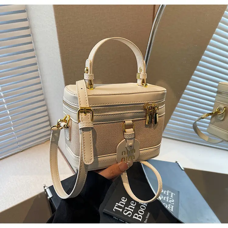 Black Crossbody Bag Women's Western Style 2025 — feature 13
