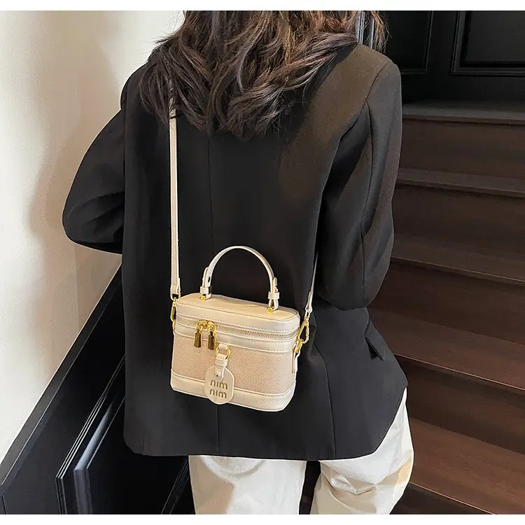 Black Crossbody Bag Women's Western Style 2025 — feature 35