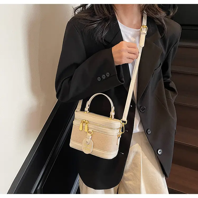 Black Crossbody Bag Women's Western Style 2025 — feature 36