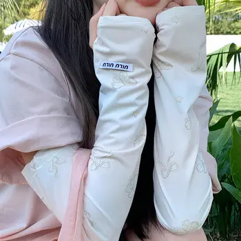 Red Korean-style Face Embroidered Cap for Women — feature 9