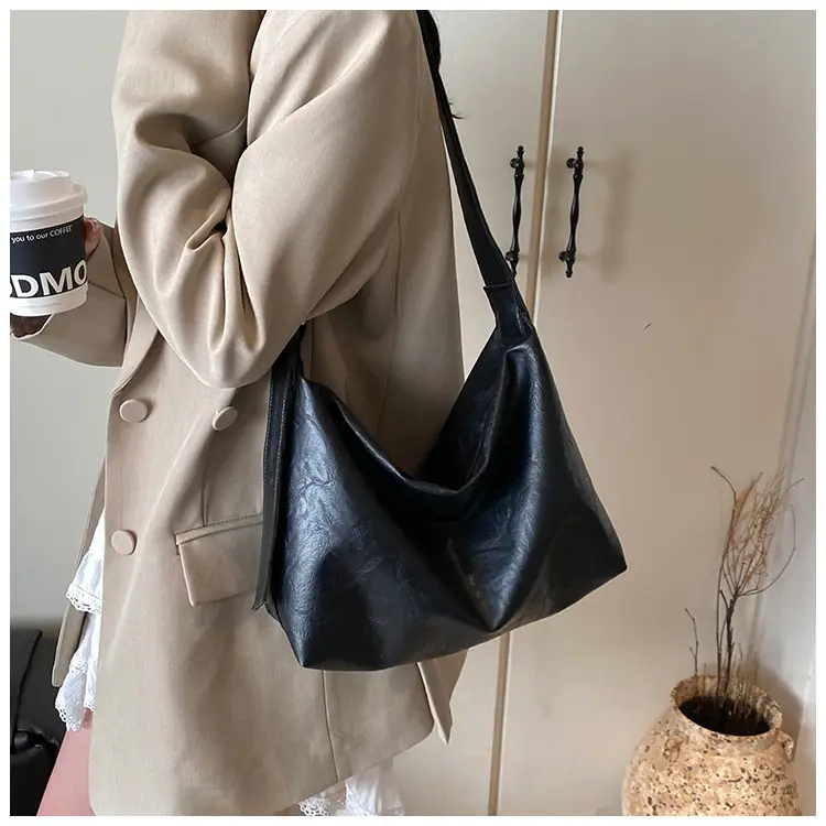 Women's Brown Leather Shoulder Bag Large Capacity 2025 — feature 14