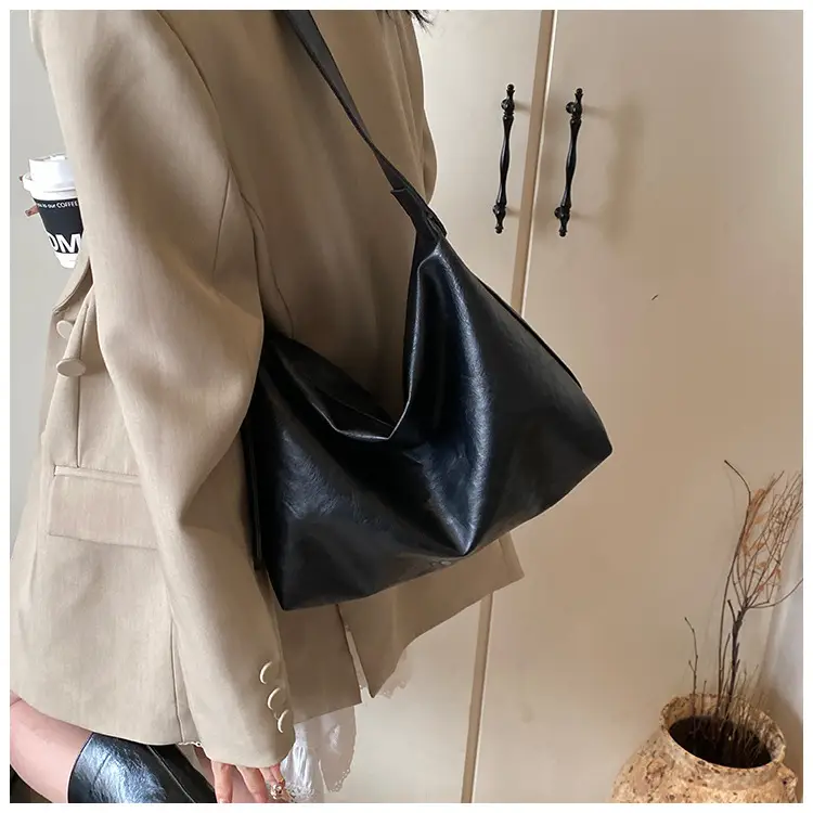 Women's Brown Leather Shoulder Bag Large Capacity 2025 — feature 18