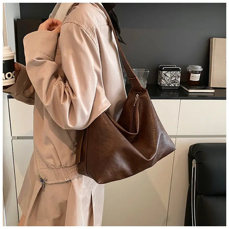Women's Brown Leather Shoulder Bag Large Capacity 2025 — feature 27