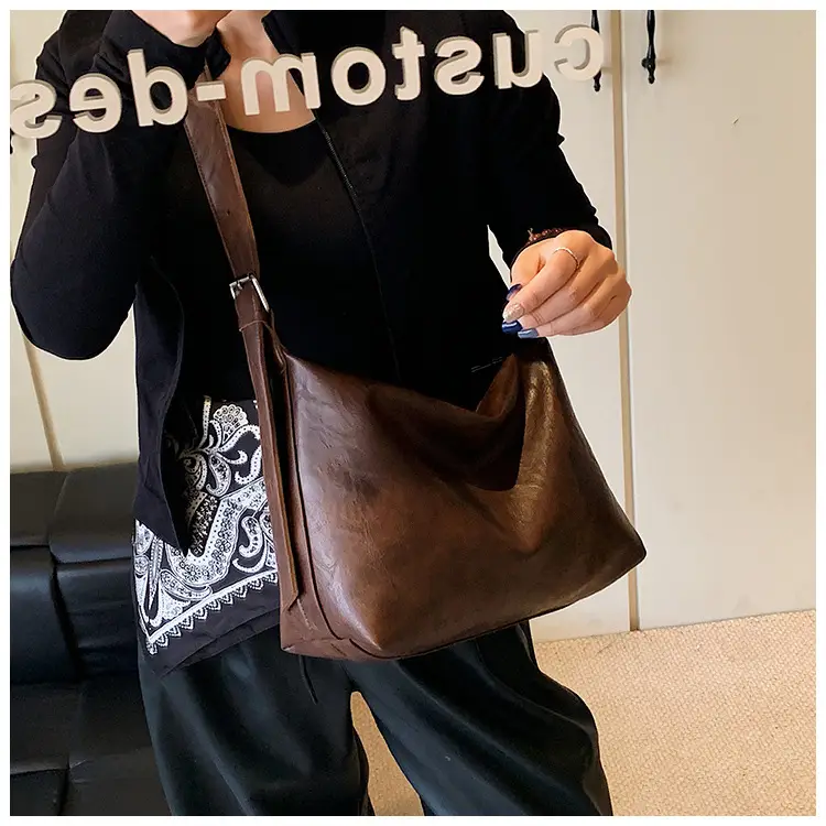 Women's Brown Leather Shoulder Bag Large Capacity 2025 — feature 33