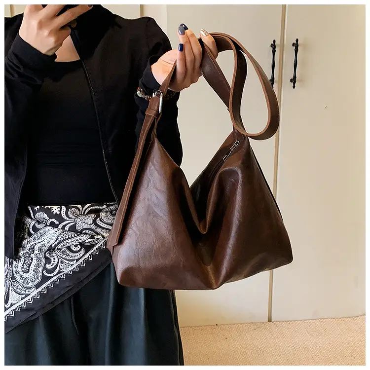 Women's Brown Leather Shoulder Bag Large Capacity 2025 — feature 36