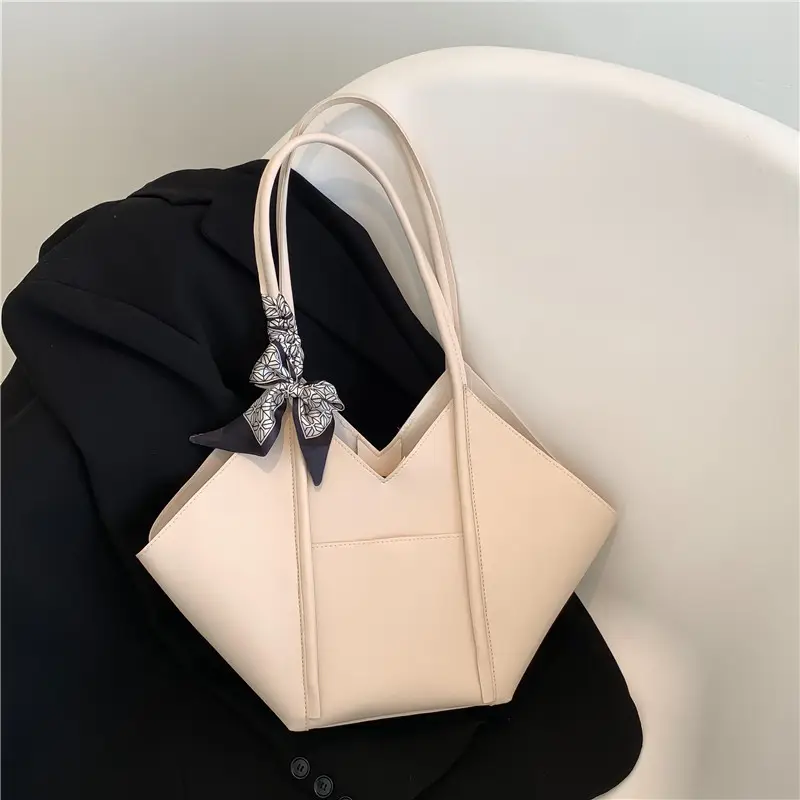 Women's Large Capacity Embroidered Bow Shoulder Bag - Image 2