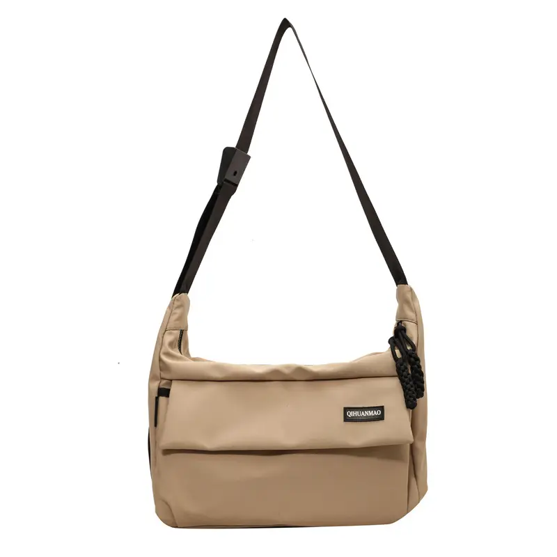 2025 Japanese Style Beige Messenger Bag with Zipper Closure - Image 2