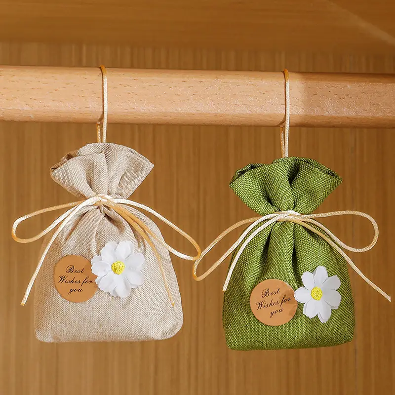 Car aromatherapy car perfume car odor removal advanced sachet pendant car fragrance bag jewelry fragrance gardenia