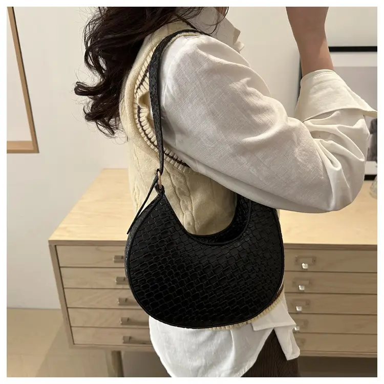 Retro Woven Crescent Shoulder Bag Women Maroon 2025 — feature 16