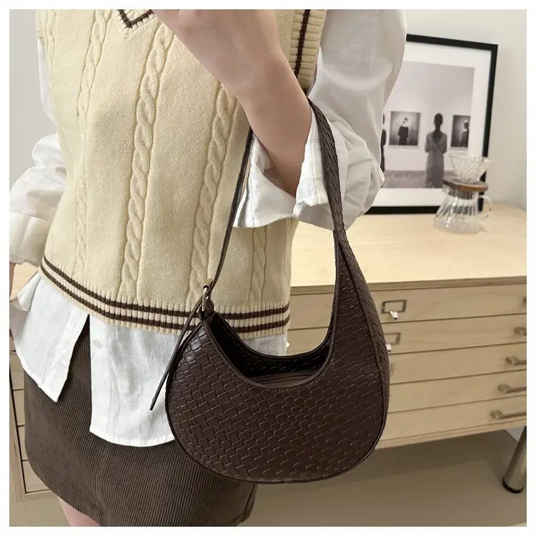 Retro Woven Crescent Shoulder Bag Women Maroon 2025 — feature 17