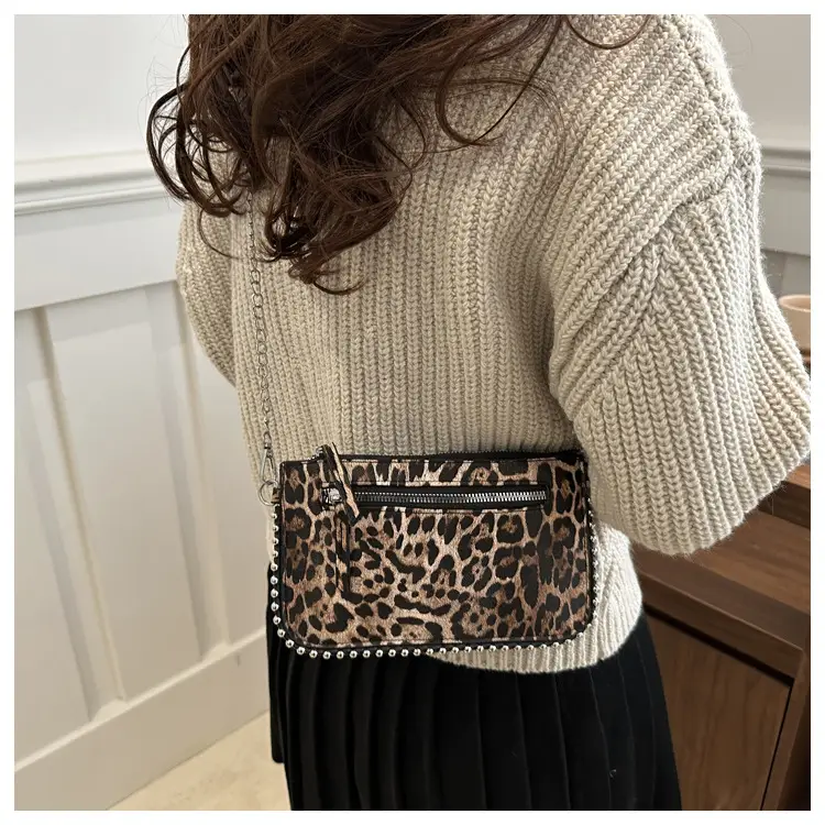 Gold Chain Shoulder Crossbody Bag for Women — feature 15