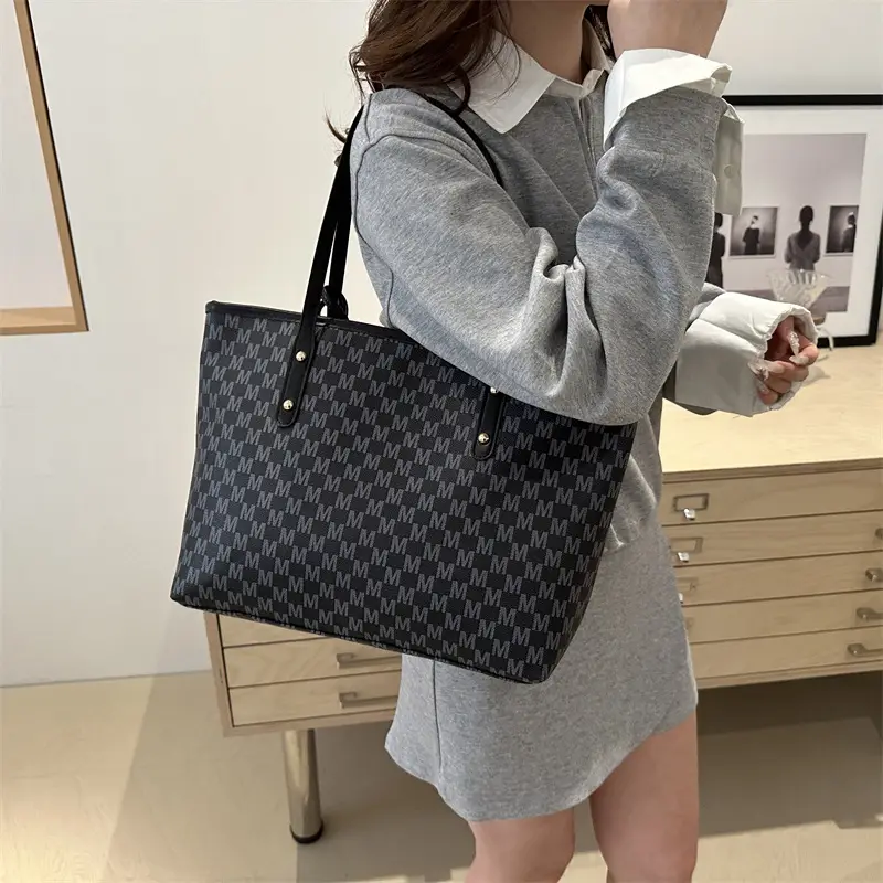 Pink Checkered Women's 2-Tone Tote Bag with Compact Pouch - Image 8