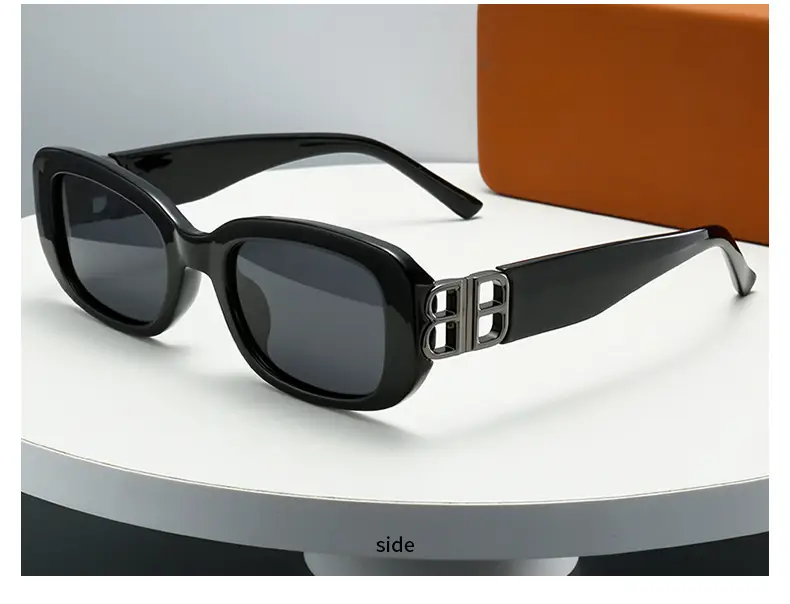 Women Square Frame Polarized Sunglasses Black — feature 11