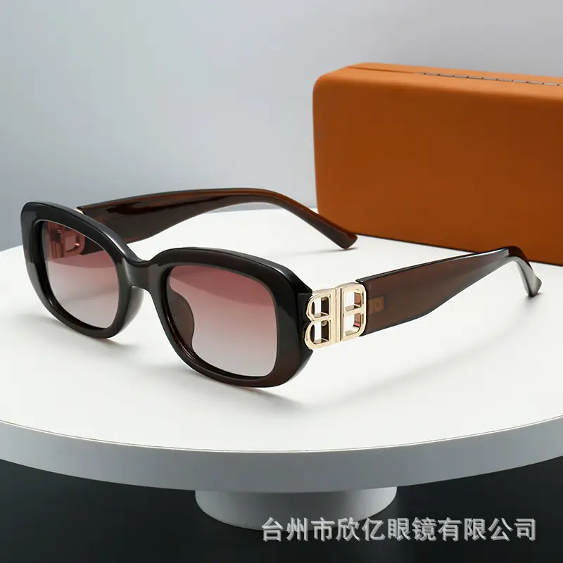 Women Square Frame Polarized Sunglasses Black