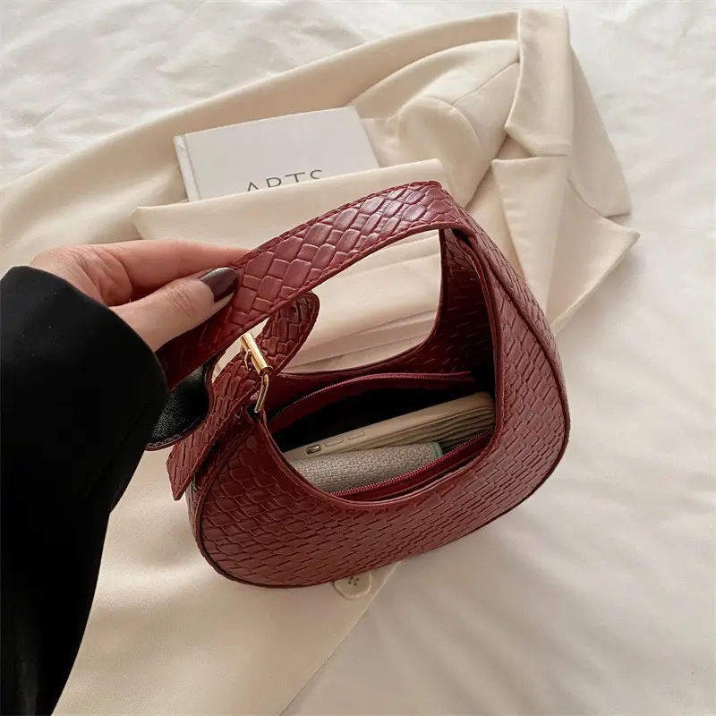 Maroon Retro Woven Crescent Shoulder Bag Women 2025 - Image 8