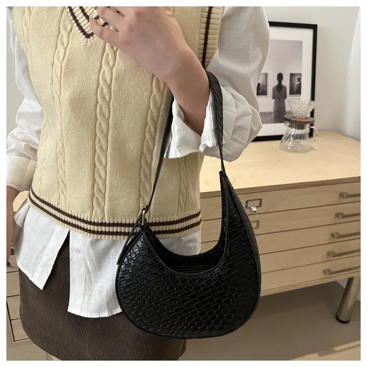 Maroon Retro Woven Crescent Shoulder Bag Women 2025 — feature 15