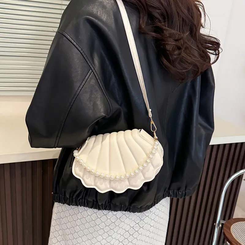 Red Pearl Crossbody Bag for Women Spring 2025 - Image 7