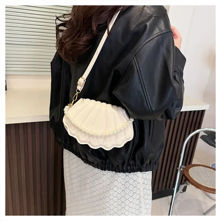 Red Pearl Crossbody Bag for Women Spring 2025 — feature 17